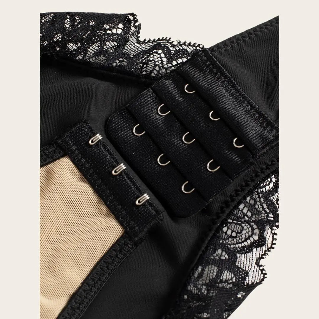 Lace Diepe-V Bodysuit Dreamardi