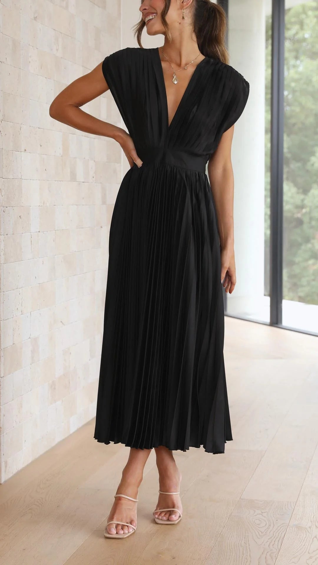 Laura - Casual Elegance with Tie Back Woman's Maxi Dress