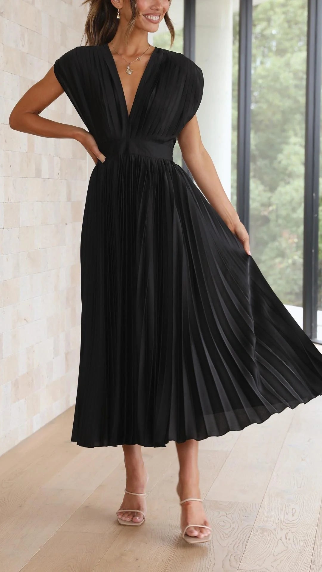 Laura - Casual Elegance with Tie Back Woman's Maxi Dress