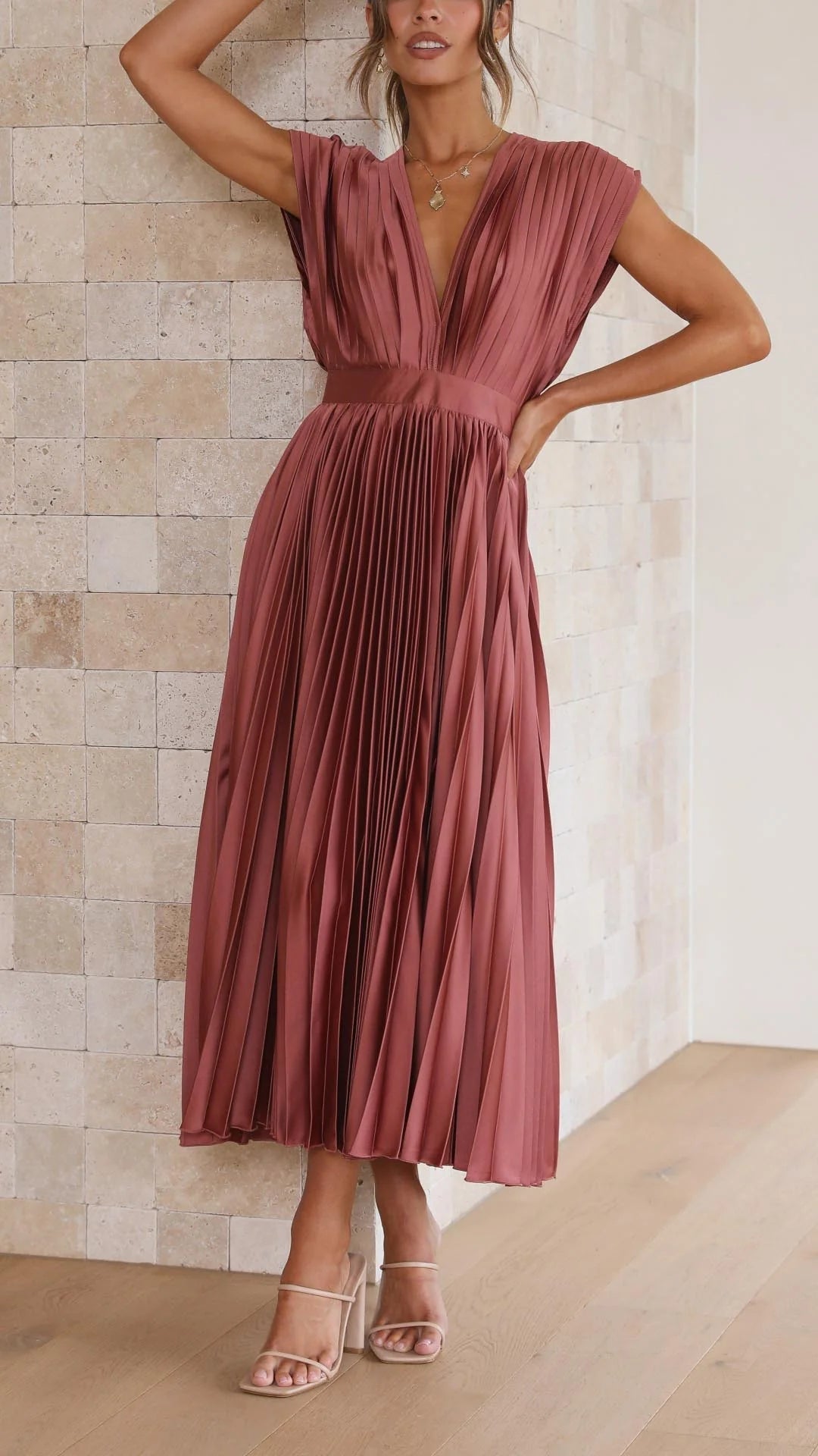Laura - Casual Elegance with Tie Back Woman's Maxi Dress