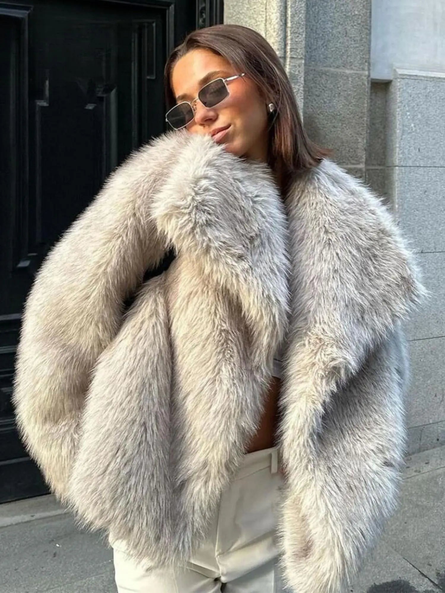 Audrey - Bold & Elegant Plush Fur Woman's Jacket Dreamardi