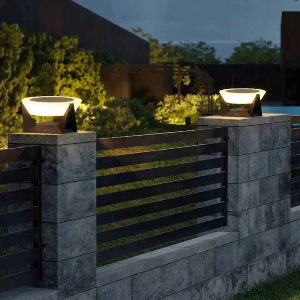 GlowDesk - Solar Powered Elegance Garden Lamp