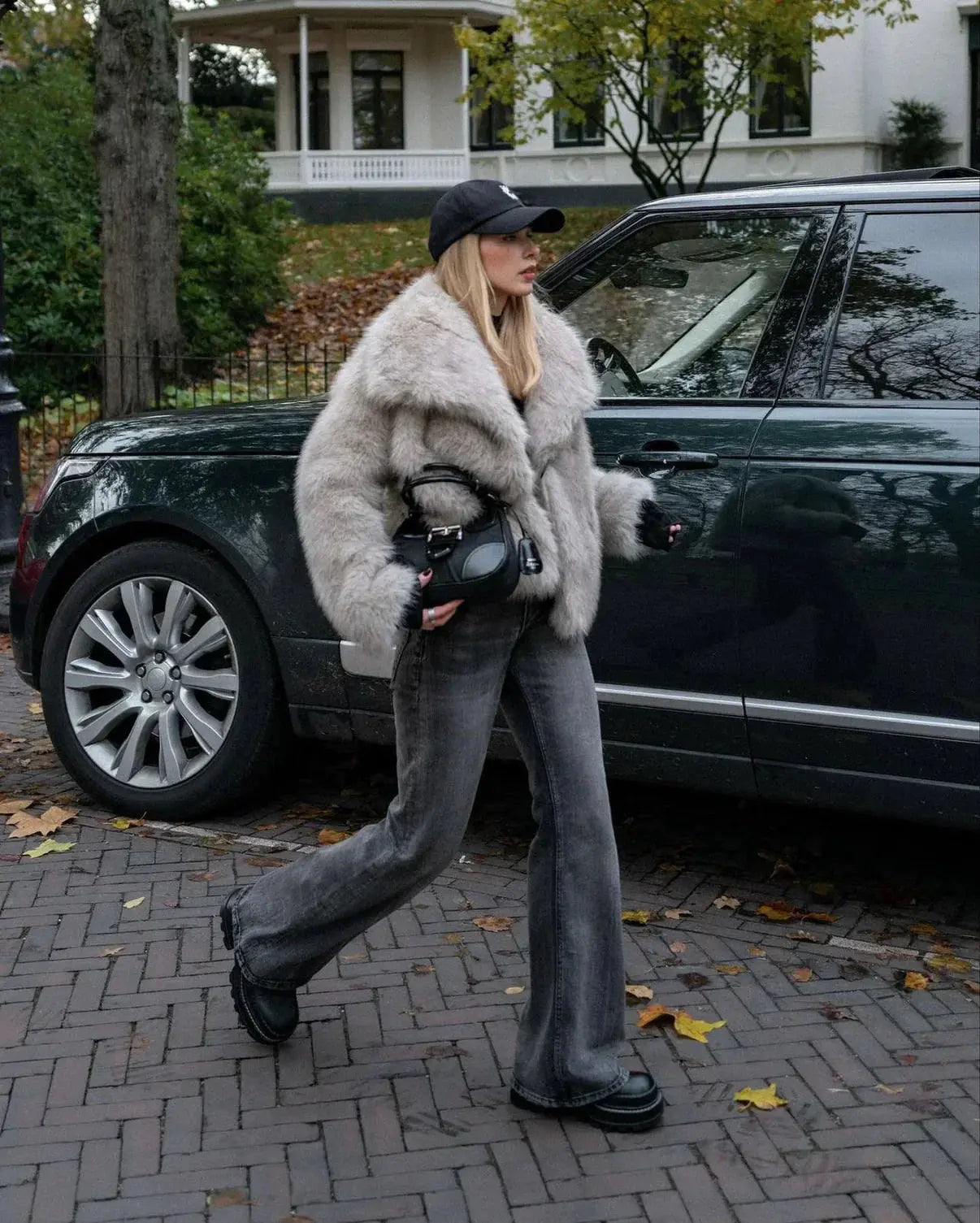 Merryn - Soft and Cozy Woman's Fur Coat