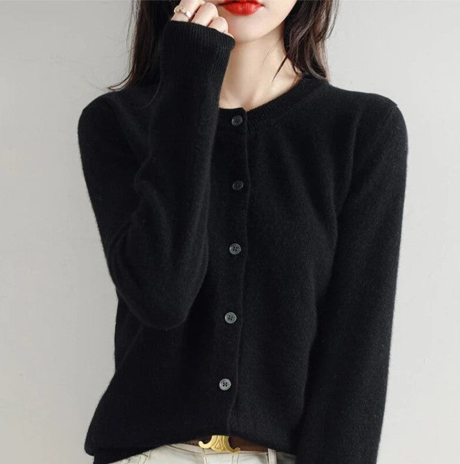 Quinby – Lightweight Breezy Woman's Cardigan