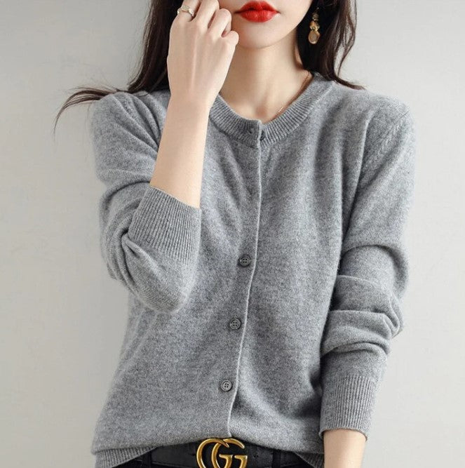 Quinby – Lightweight Breezy Woman's Cardigan