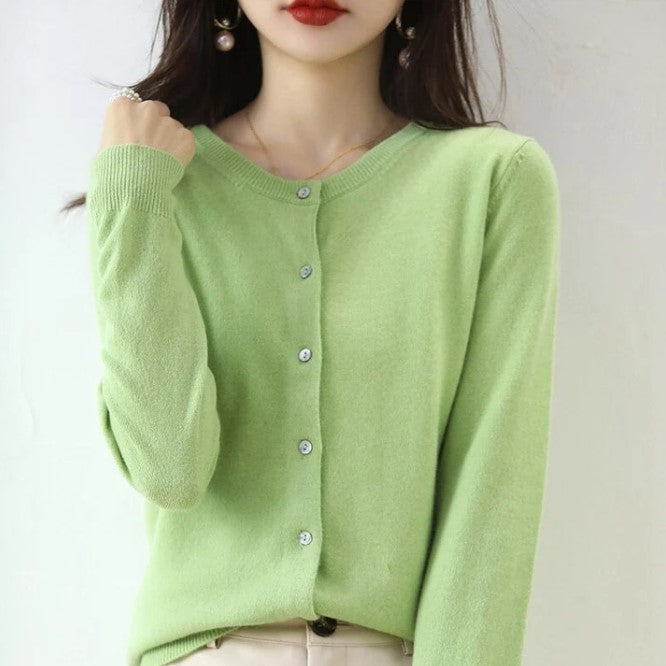 Quinby – Lightweight Breezy Woman's Cardigan