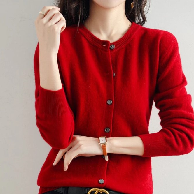 Quinby – Lightweight Breezy Woman's Cardigan