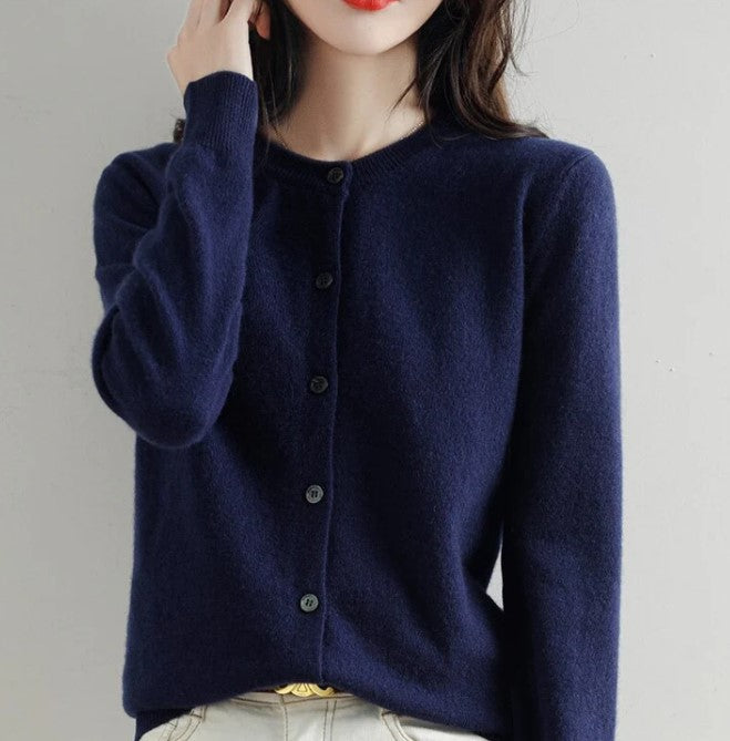 Quinby – Lightweight Breezy Woman's Cardigan
