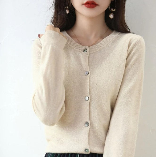 Quinby – Lightweight Breezy Woman's Cardigan