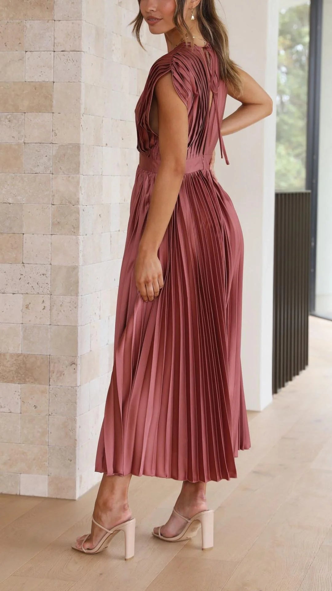 Laura - Casual Elegance with Tie Back Woman's Maxi Dress
