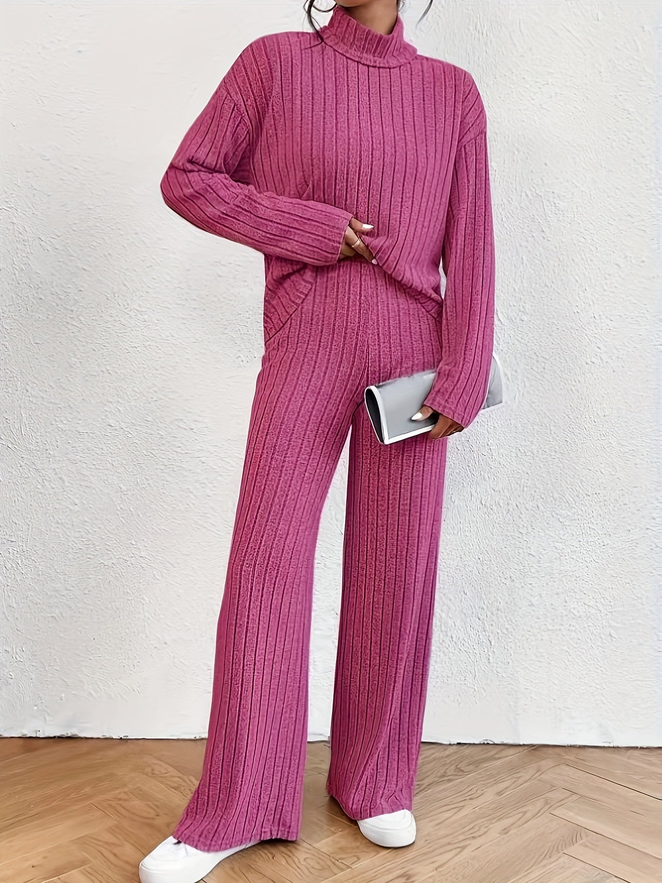 Willow - Effortless Wide-Leg Style Woman's Tracksuit