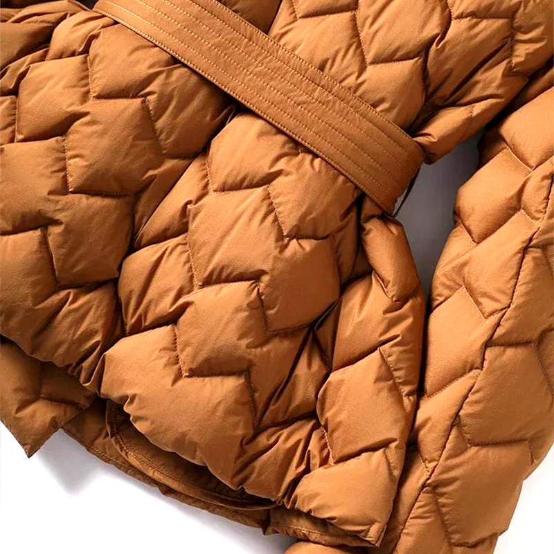 Dyna - Stylish Winter Ready Woman's Puffer Jacket