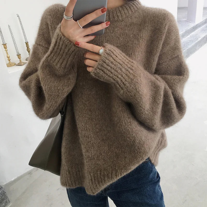 Arabella - Elegant & Cozy Knit Woman's Long-Sleeved Sweater